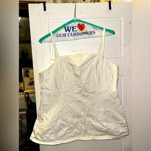 STRUCTURED FASHION TOP